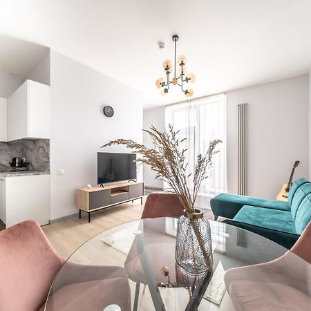 New Comfortable 2 Bedroom Cottage W/Big Terrace Jūrkalne Extérieur photo
